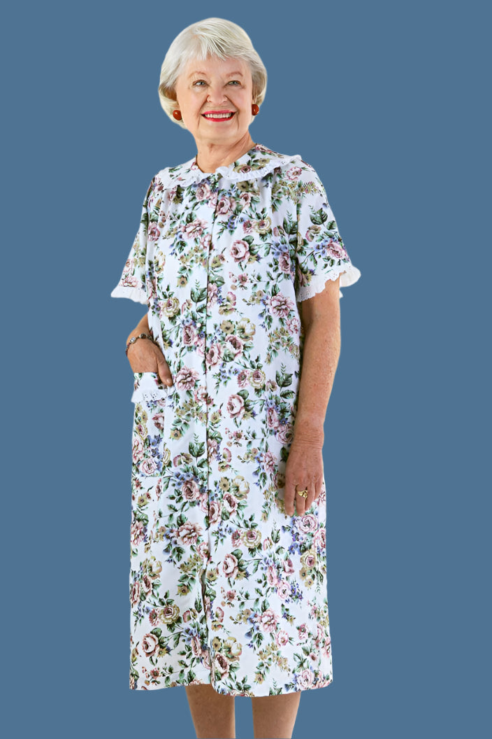 Cotton/Poly Snap Front Duster With Collar for women by Buck & Buck in White, and available in different sizes. This sleepwear item is part of our nightgowns collection.