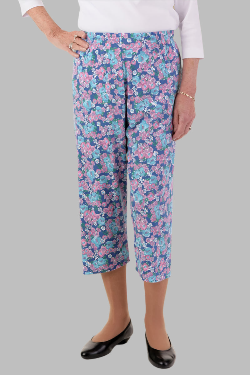 Printed Capri Knit Pants for women by Buck & Buck, and available in different sizes. This bottoms item is part of our trousers collection.