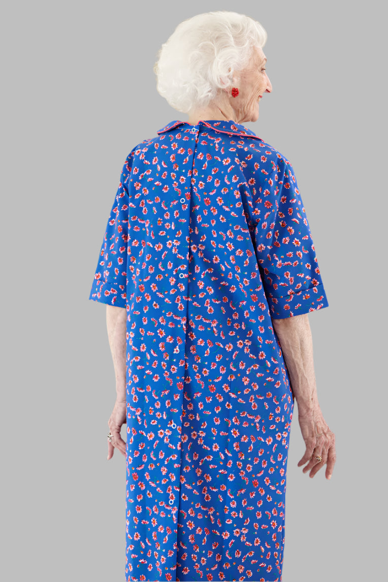 3/4 Sleeve Snap Back Duster for women by Buck & Buck in Royal, and available in different sizes. This sleepwear item is part of our nightgowns collection.