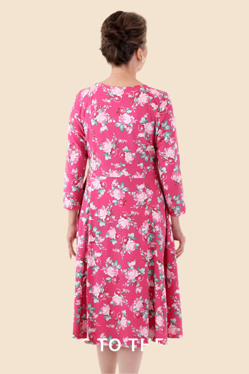 Printed Scoop Neck Wrap Back Knit Dress for women by Buck & Buck in Red, and available in different sizes. This dresses & skirts item is part of our dresses collection.
