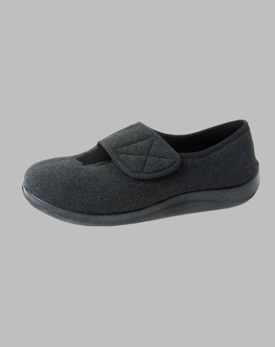 Men's LowRider by Foamtread by Buck & Buck in Black, and available in different sizes. This footwear item is part of our slippers collection.
