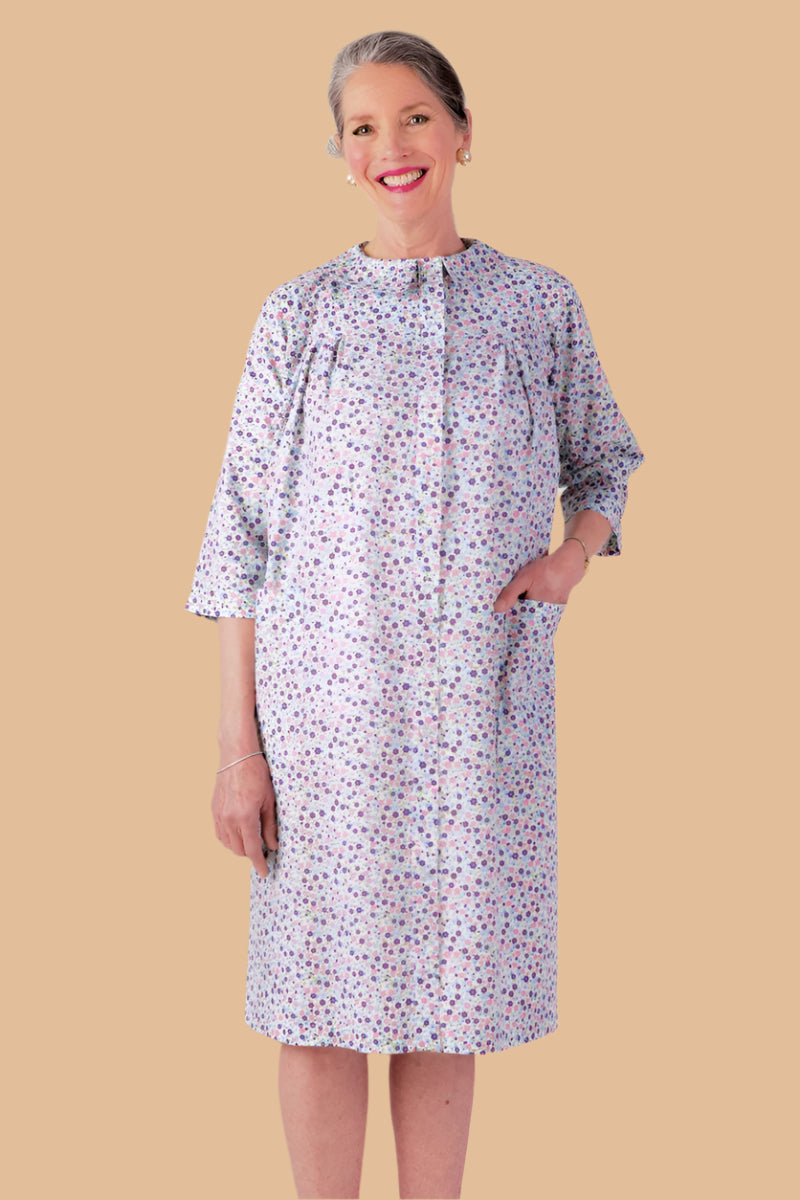 Cotton/Poly Snap Front Duster With Collar for women by Buck & Buck in White, and available in different sizes. This sleepwear item is part of our nightgowns collection.