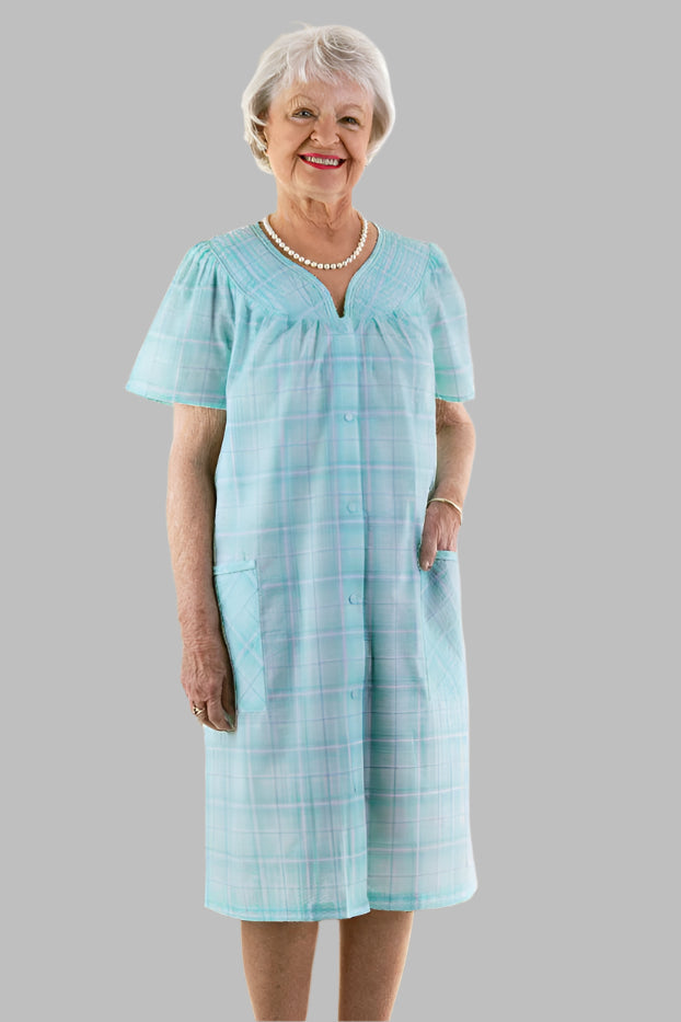 Cotton/Poly Snap Front Duster for women by Buck & Buck, and available in different sizes. This sleepwear item is part of our nightgowns collection.