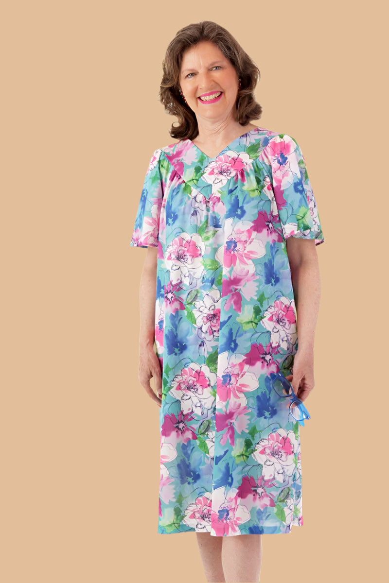 Short Polyester Muu Muu for women by Buck & Buck, and available in different sizes. This dresses & skirts item is part of our dresses collection.