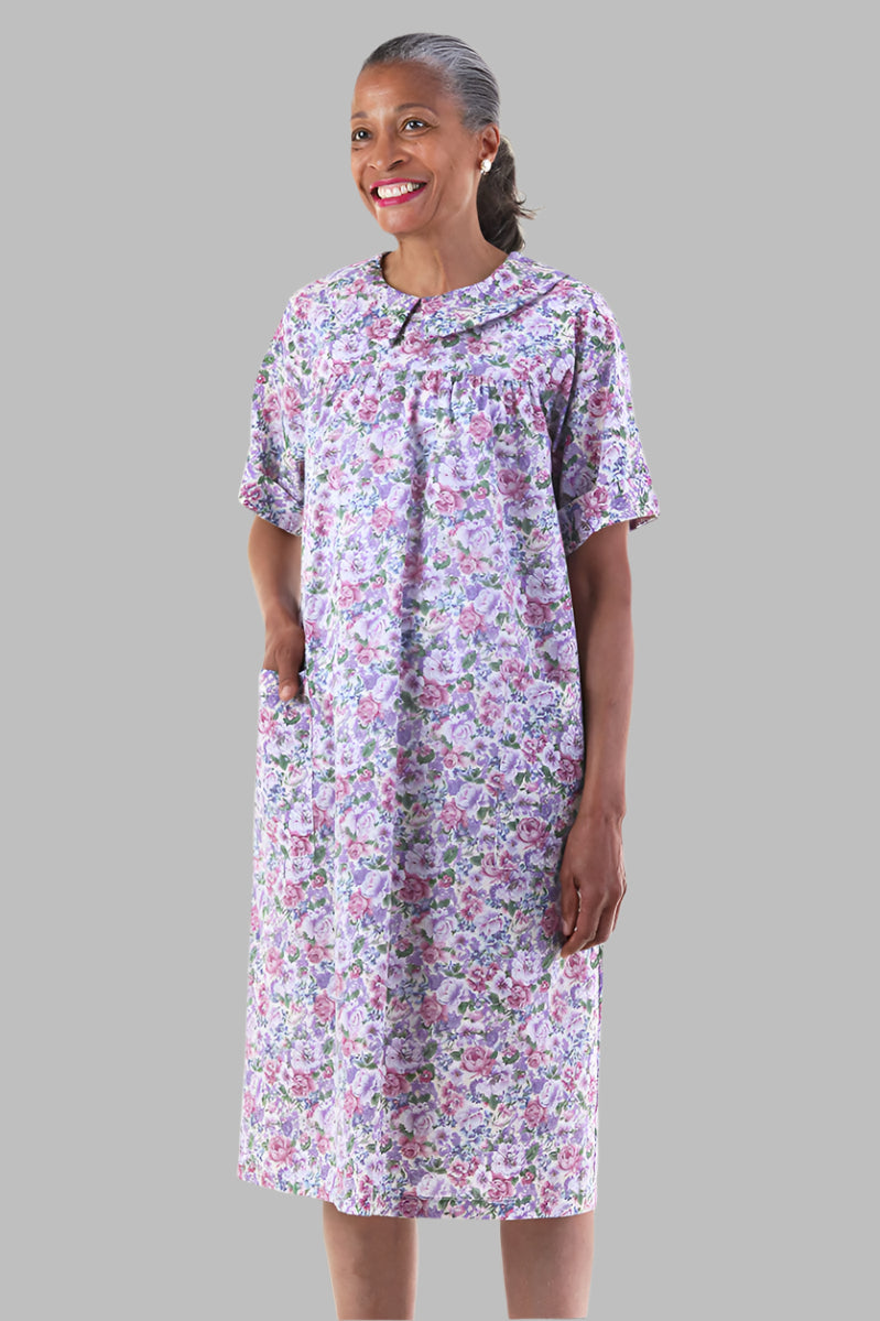 Short Sleeve Snap Back Duster for women by Buck & Buck, and available in different sizes. This sleepwear item is part of our nightgowns collection.