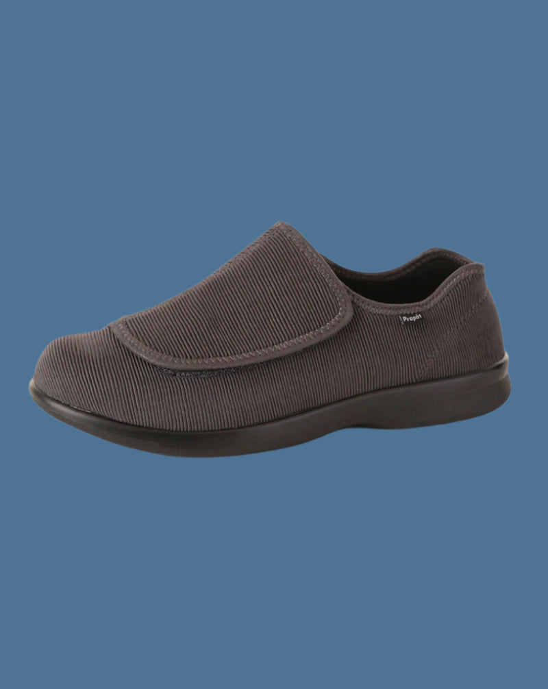 Cush'n Foot Shoe for men by Buck & Buck, and available in different sizes. This footwear item is part of our shoes collection.