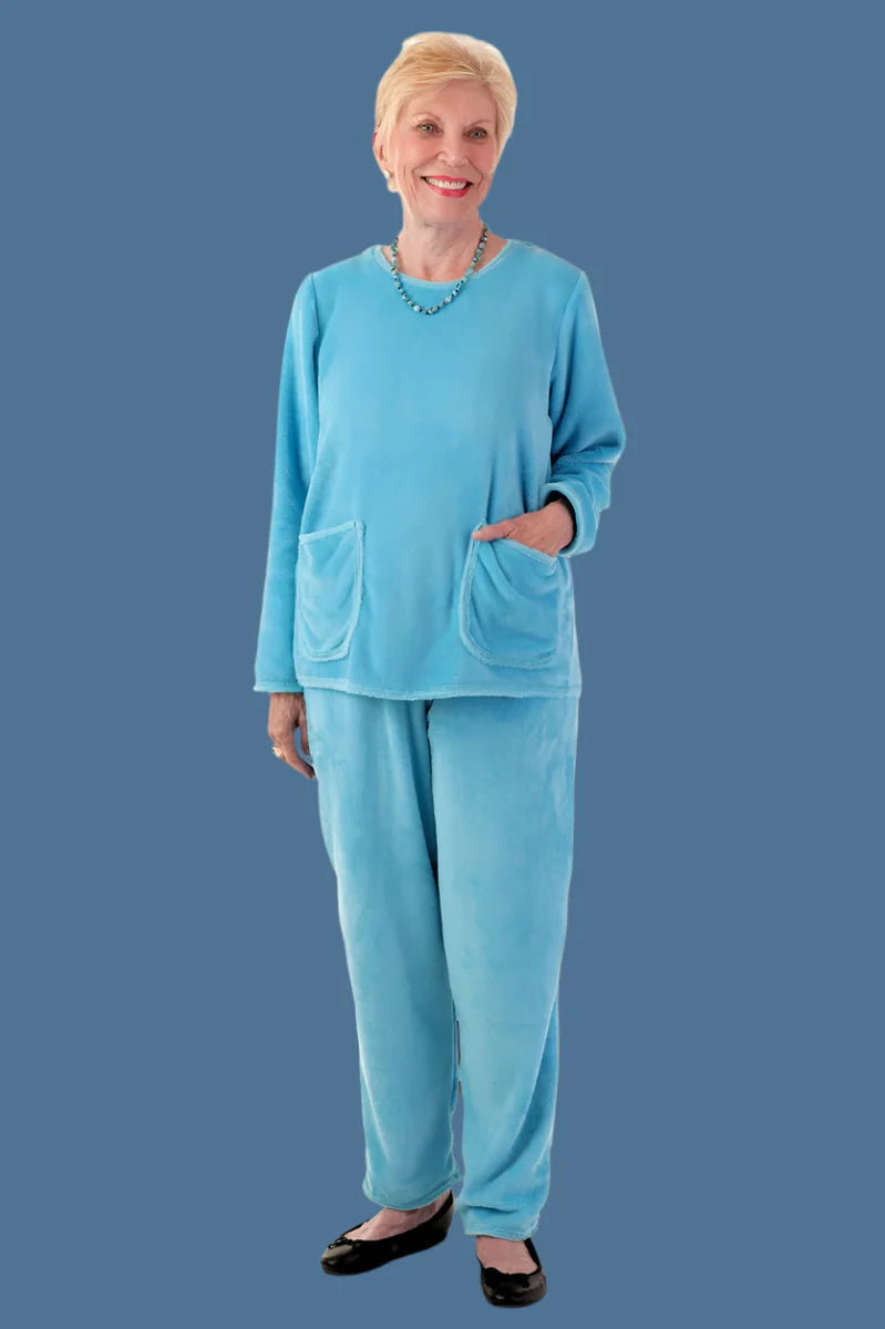Women's Pocketed So-Soft Adaptive Set by Buck & Buck, and available only in a one-size option. This bundles item is part of our outfit sets collection.
