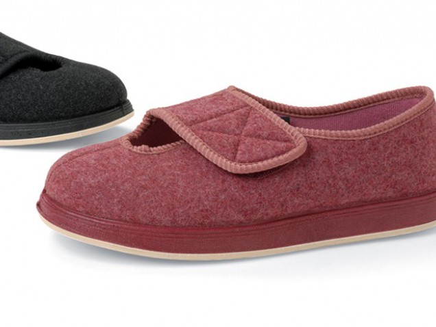 Women's LowRider Shoes by Foamtread